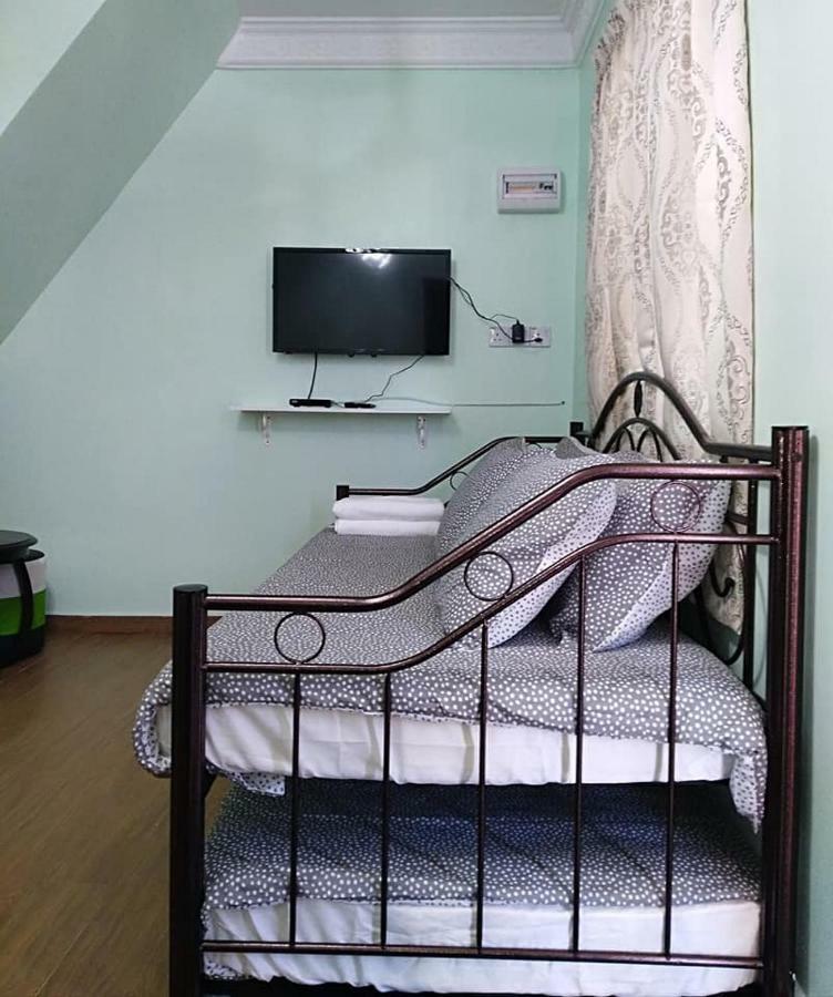 M'S Place Chalet Bed&Breakfast George Town Exterior photo
